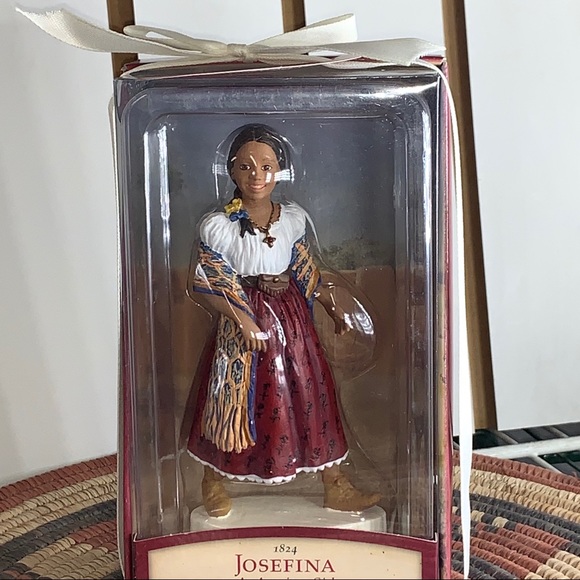 Hallmark American Doll 1824 Josefina Hand crafted - Picture 2 of 8